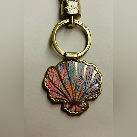 New Lilly Pulitzer Wristlet Keychain Seashell featured in Splashdance Summer - Picture 8 of 12